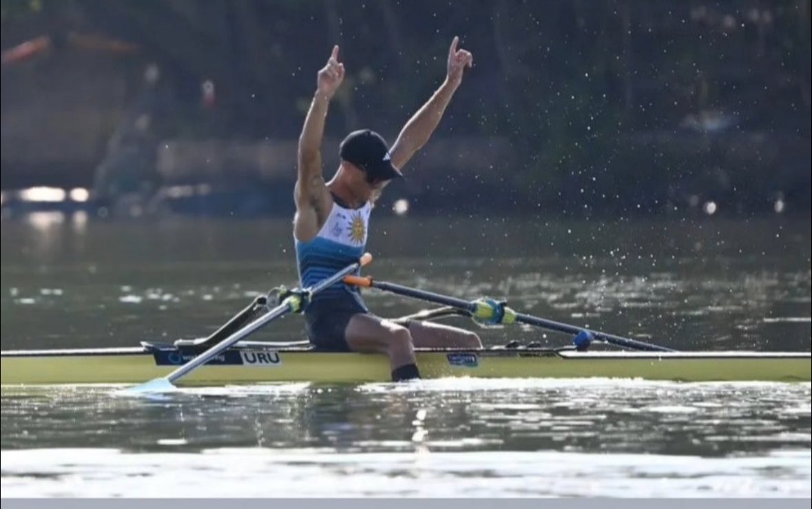 Las palabras inspiran, pero el ejemplo transforma. En 2021 Felipe Kluver nos motivaba con su charla, hoy lo hace con su triunfo: medalla de oro 🥇 #Orgullo🇺🇾
<a href="/UTU_Uruguay/">UTU</a>