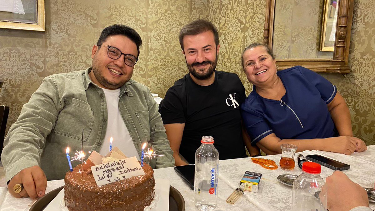 Dostlarımızla Mikail kardeşimizin erken doğum günü kutlaması . 
Allah sağlıklı uzun ömürler versin 🙏