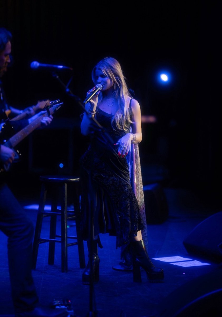 JessicaSimpson's tweet image. I am a free spirit, an untamed heart that deeply loves, gives and feels absolutely everything. Now, as a Woman and a Mother, when I am on the stage...I am connected to myself, my heart and purpose more than ever! I can finally allow myself to receive the best of your smiles and…