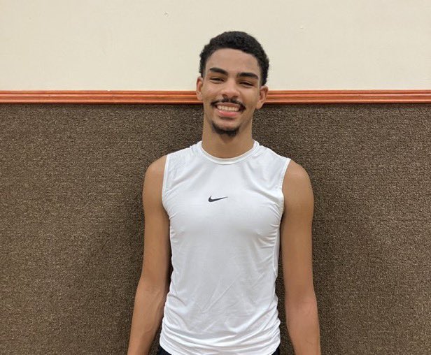 Farm Elite Senior Forward Kingsley Donaldson had a big time showing for his squad with 25 PTS &amp; 6 REBS in a win <a href="/swaggy_kd/">Kingsley “KD” Donaldson</a>