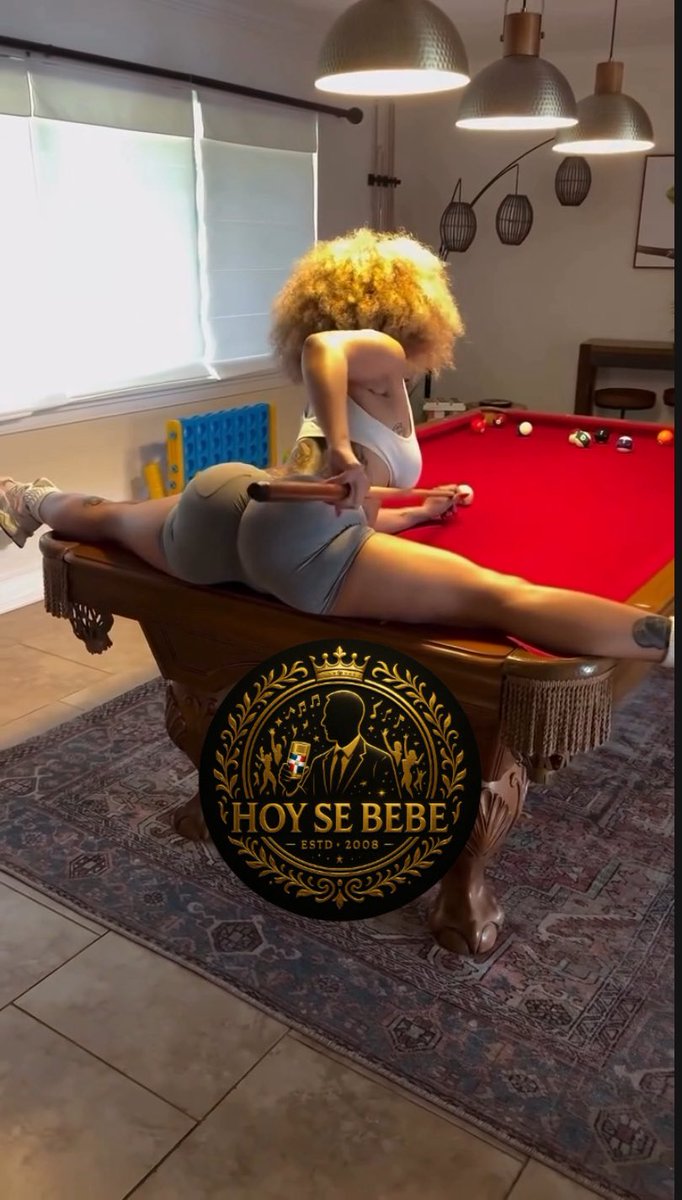 En la mesa de billar 🎱 
VER EL VIDEO AQUÍ 👉🏻 facebook.com/share/r/19gWHj…