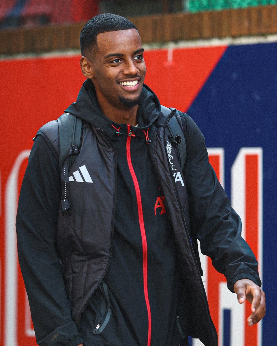 بالنسبة لي

وحده من الإيجابيات القليله جدا اليوم هو مستوى ألكسندر إيزاك

اليوم الفريق عجز يصنع فرص ومع ذالك كان يحاول

اصعب شيء على المهاجم لعب مباراة وفريقه مو قادر يصنع فرص

اتمنى يكون له تاثير اكبر مع مرور الوقت