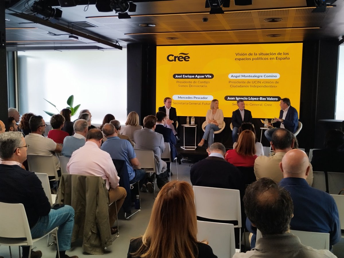 Hoy hemos participado en el acto de <a href="/CreeOficial/">Cree Oficial</a> donde el presidente de UCIN Ángel Montealegre ha hablado de la situación de los espacios políticos en España junto con Iñaki Ezquerra del Foro de Ermua, Manuel Hernández, presidente de Creé o Ignacio Aguado vicepresidente de la CAM