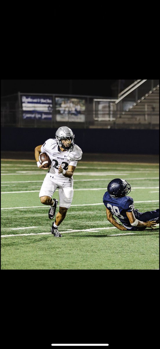 kash_villegas's tweet photo. 65 yd TD run 🚂

Work 🙏🏽

📸@EliteTXSports 

@ReedHeim @kylekeese @CoachJoseph979 @DentonGuyer_FB 
#Southside #Differentbreed https://t.co/DKXqD3Ctua