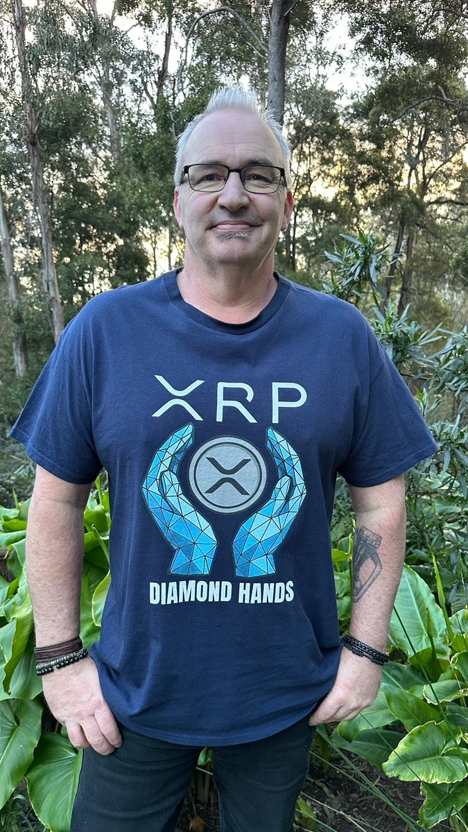 cryptoexpress_1's tweet image. who thinks that they deserve the diamond hands shirt?

i think the whole #XRPArmy has diamond hands