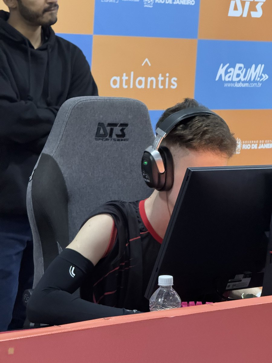 Estilo é pra poucos <a href="/nikzcs_/">nikz</a> 🫡