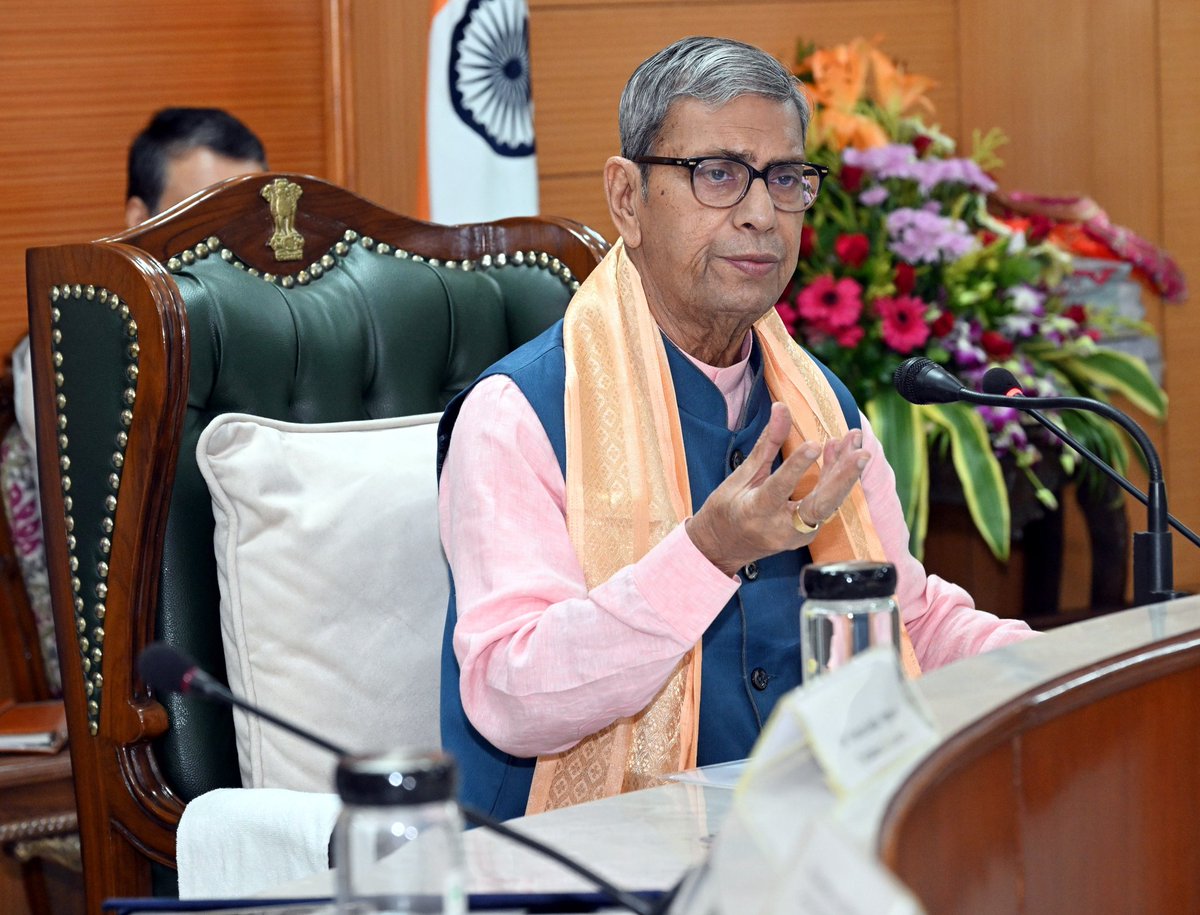 AshimKGhos92088's tweet photo. Today chaired the meeting of Kurukshetra Development Board at Raj Bhavan regarding preparations for the 10th International Gita Mahotsav to be held from November 15 to December 5, a great occasion to showcase our rich cultural legacy to the world. 1/2

@NayabSainiBJP https://t.co/NfjQyj9wA7