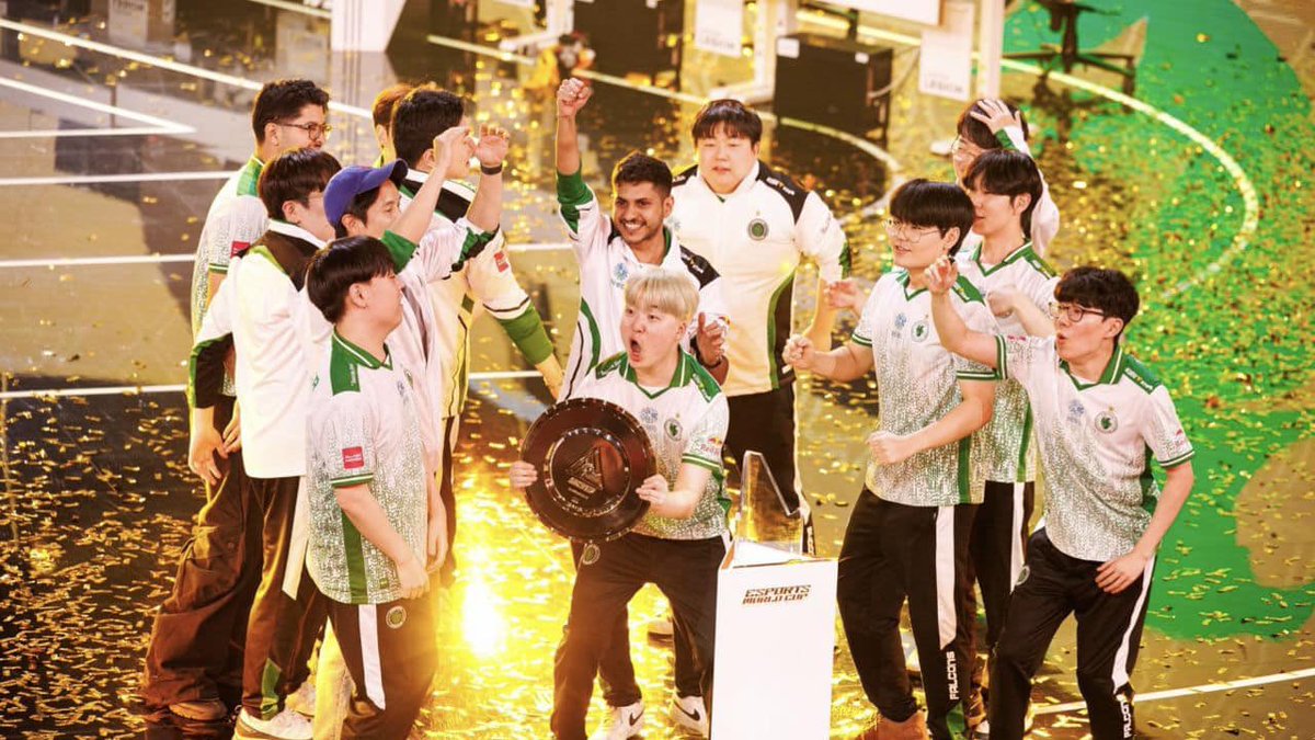 LaLukrr's tweet image. افضل لحظة 💚🦅
#EWCRecap