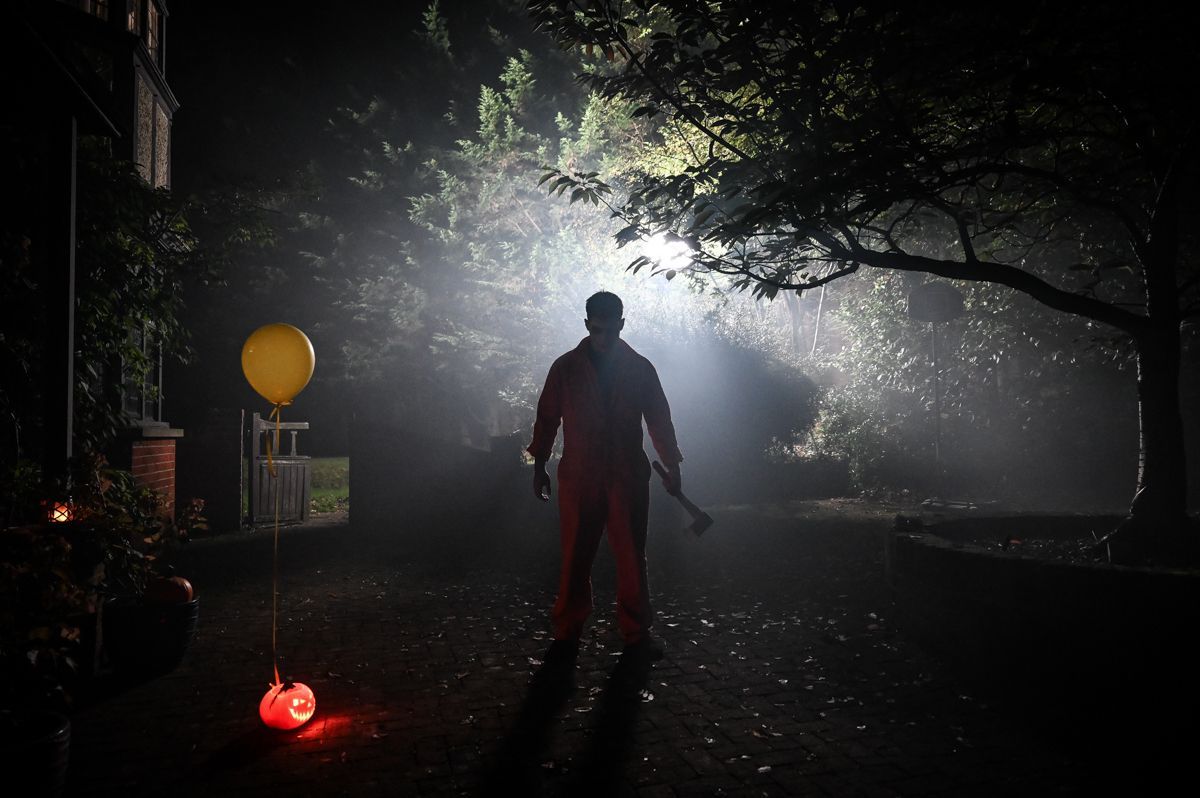 ShogunFilms's tweet photo. UK Scary Season starts this Monday with the release of the latest film from Writer/Director Phil Claydon. Check out Helloween on Digital from September 29th 2025
#Helloween #HorrorMovie #HorrorFilm #FilmNews #BritishFilm #ClownMovie #EvilClown #KillerClown #ThePurge #Terrifier https://t.co/KxOG8DygyU