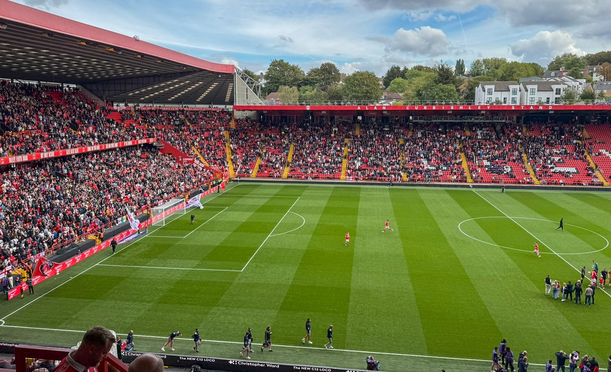 The end of September when the seasons cross ... spent the morning at Lord's where Middlesex finished with an innings victory and the afternoon at The Valley where Charlton beat Blackburn 3-0 ... my next cricket is the Adelaide Test