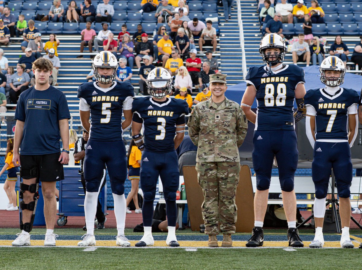 Thank you to 2003 Monroe High School Graduate, Lieutenant Colonel Megan Neu Scavezze, who was recognize as our Hometown Hero at Friday’s Football game vs Franklin. 🐝🇺🇸