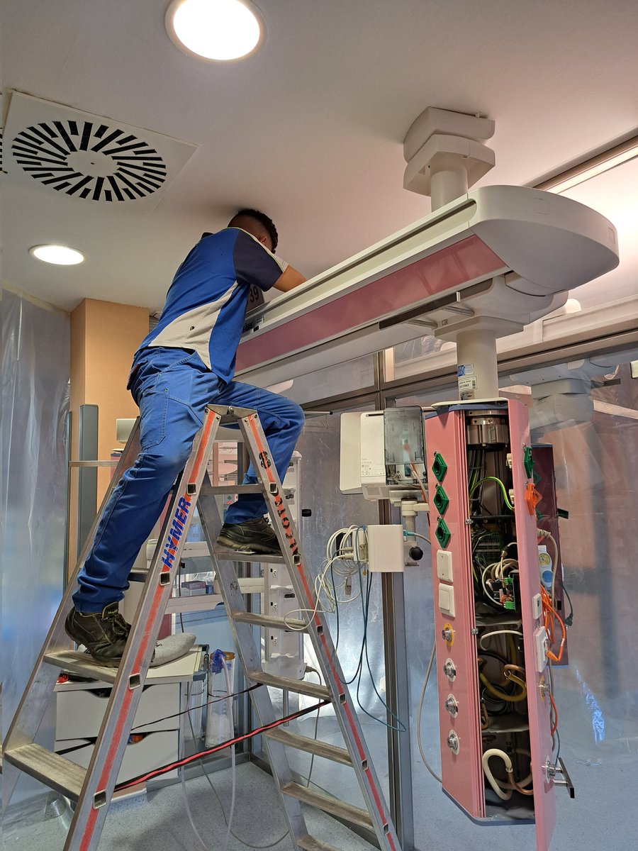 Hospital Universitario Virgen del Rocío tweet media