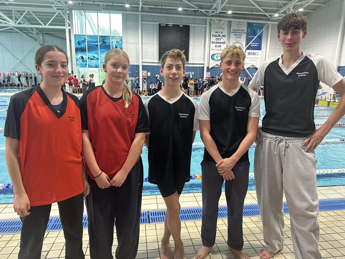It's been a busy week for our swimmers and this evening saw us take part in the Surrey Schools Relays in the new mixed category! Sport gives us highs and lows and today was no different. Congratulations to our junior team finishing with two silver medals. #TeamDownsend 🥈🥈🏊🏼‍♀️🏊🏼‍♂️