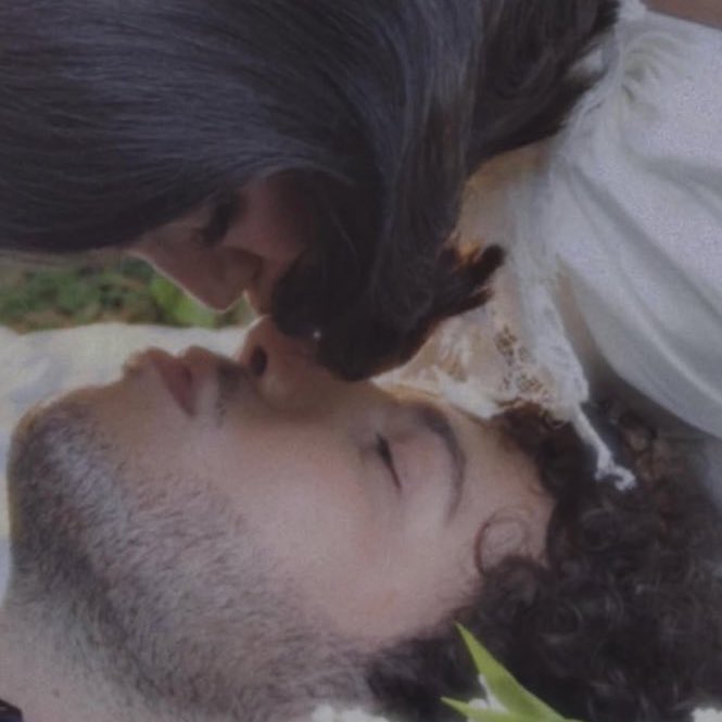 selgomezdata's tweet image. 🚨 Selena&apos;s wedding post surpassed 2 million likes in 25 minutes.