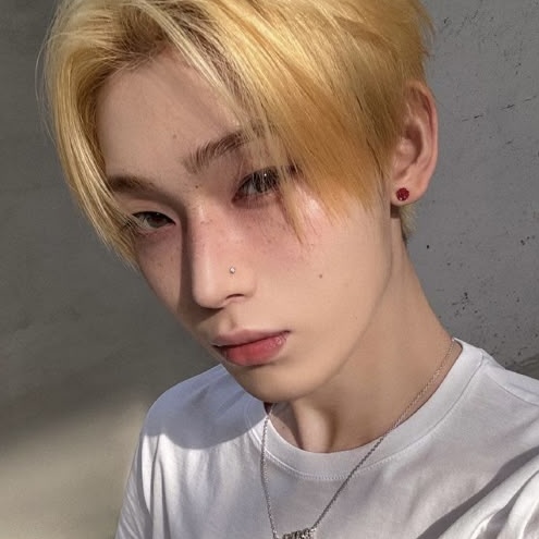 blonde sunoo with blush and nose piercing…i still think about you