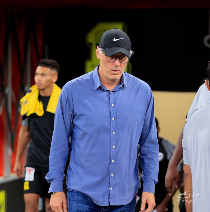 شكرا #لوران_بلان كفيت ووفيت وحان وقت الرحيل 

وان شاء الله ابو ركون يلحقك باذن الله لانه باين ماعنده شي يقدمه مثلك للاتحاد