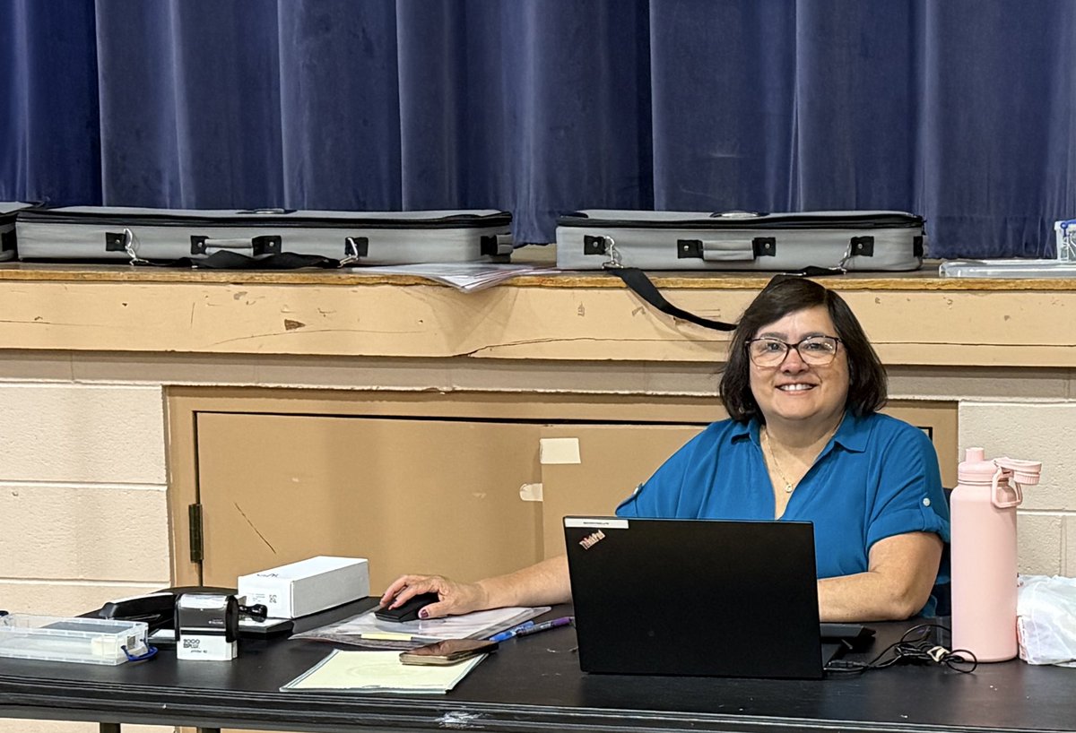 ConsulMexAlb's tweet photo. #ConsuladoMóvil #AmarilloTexas
El #TeamAbq de @SRE_mx @ConsulMexAlb al servicio de nuestra comunidad 🇲🇽, bajo el liderazgo la Cónsul Adscrita Dulce Zamora (@DZamoraLezama). 

📢 Más de 300 documentos de identidad, nacionalidad y viaje expedidos.
📌 Jornada de Registro Civil: niños y jóvenes adquirieron la doble nacionalidad, un derecho que fortalece sus raíces 🇲🇽. 
👩🏻‍⚖️👨🏻‍⚖️ Asesorías legales a través del programa de abogados consultores, con el apoyo de la firma Whittenburg Law Firm - Immigration Attorneys 
📢 Taller “Conoce tus derechos” impartido para empoderar y proteger a nuestra comunidad.

#ProtecciónPreventiva #ProtecciónConsular