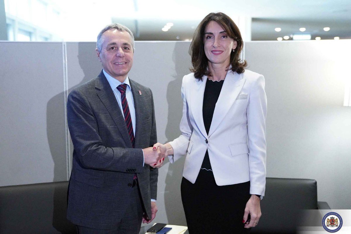 MakaB__'s tweet image. On the margins of #UNGA80, had a productive exchange with 🇨🇭 FM @ignaziocassis. Discussed 🇬🇪-🇨🇭 partnership, regional developments &amp;amp; Switzerland’s upcoming OSCE Chairmanship. Grateful for 🇨🇭’s support for 🇬🇪 sovereignty, territorial integrity.