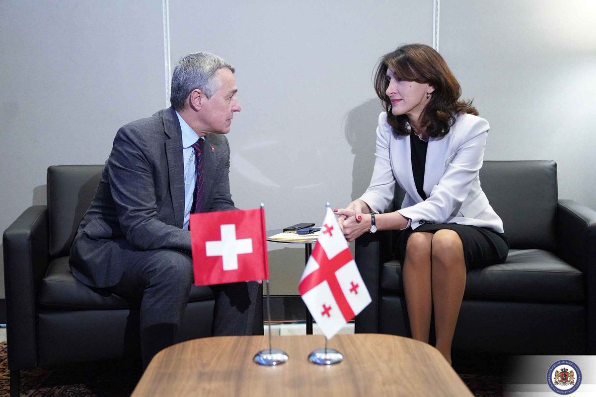 MakaB__'s tweet image. On the margins of #UNGA80, had a productive exchange with 🇨🇭 FM @ignaziocassis. Discussed 🇬🇪-🇨🇭 partnership, regional developments &amp;amp; Switzerland’s upcoming OSCE Chairmanship. Grateful for 🇨🇭’s support for 🇬🇪 sovereignty, territorial integrity.