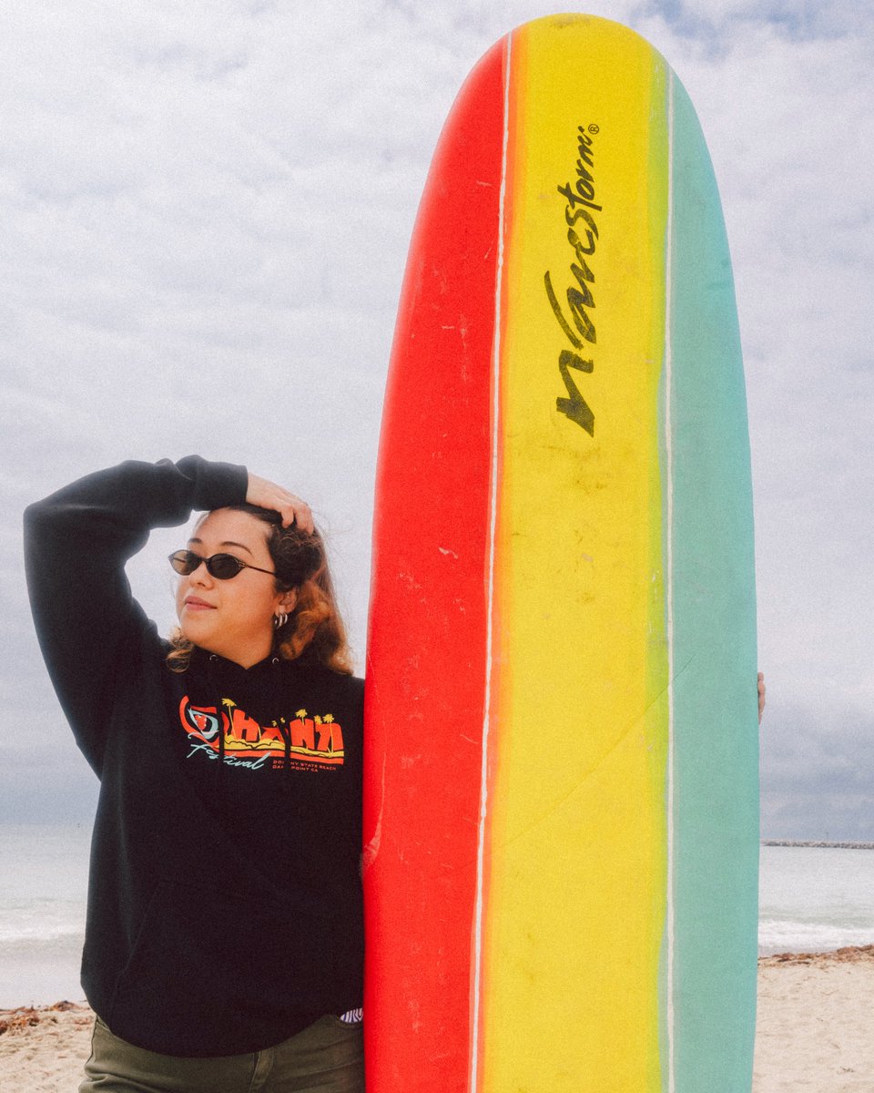TheOhanaFest's tweet image. Make your weekend last forever, grab your #OhanaFest merch while supplies last! 🏄‍♀️

📸: Ashley Osborn