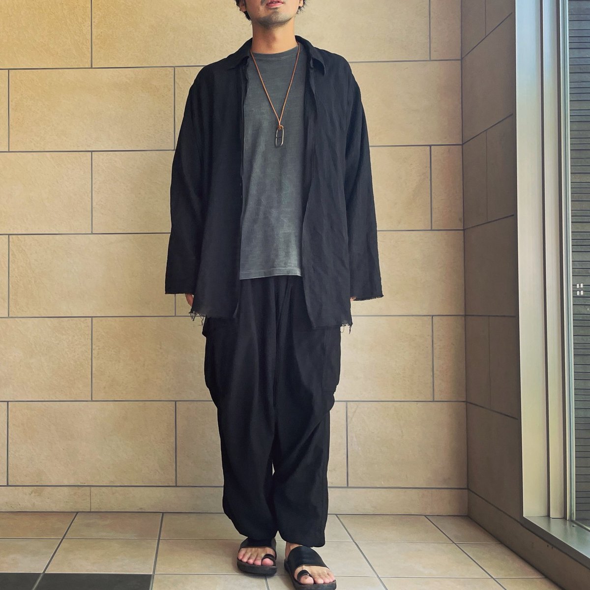 kore_0721's tweet photo. シャツ　#barbellobject
インナー　#batoner 
ボトム　#comoli 
サンダル　#juttaneumann https://t.co/Bd0XMYf6KG