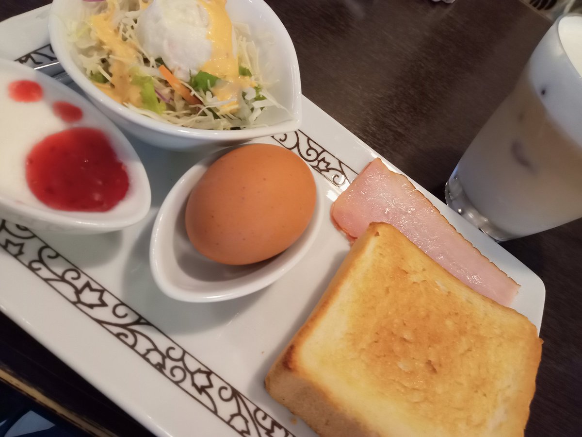 休日の朝はモーニングから（久々）