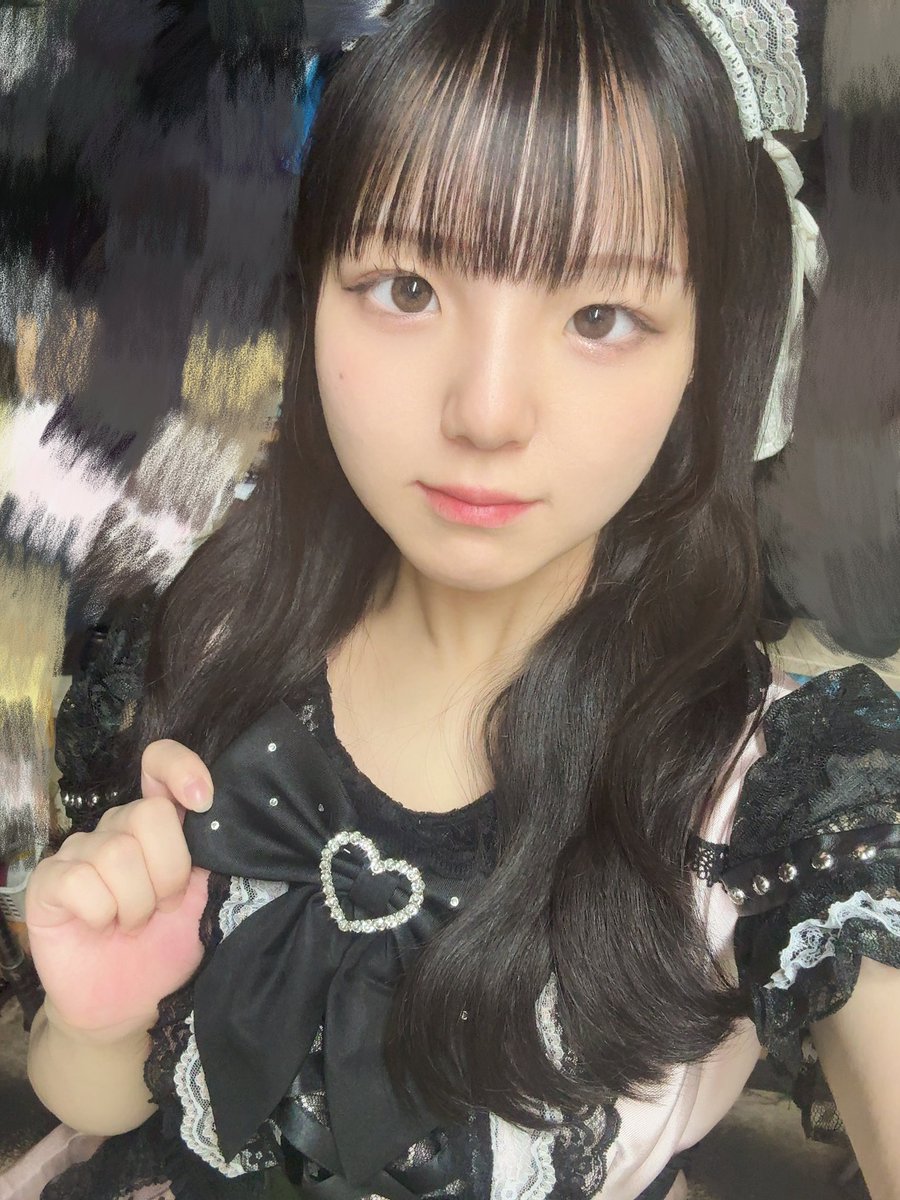 コンカフェイベント女王蜂！！！
衣装かわいすぎてテンション上がった⤴︎⤴︎^&gt; ·̫ &lt;^⭐️♩カラオケも楽しかったしわいわいできて良かったありがとー👍🏻🎀
今宵もいいハニハニだった