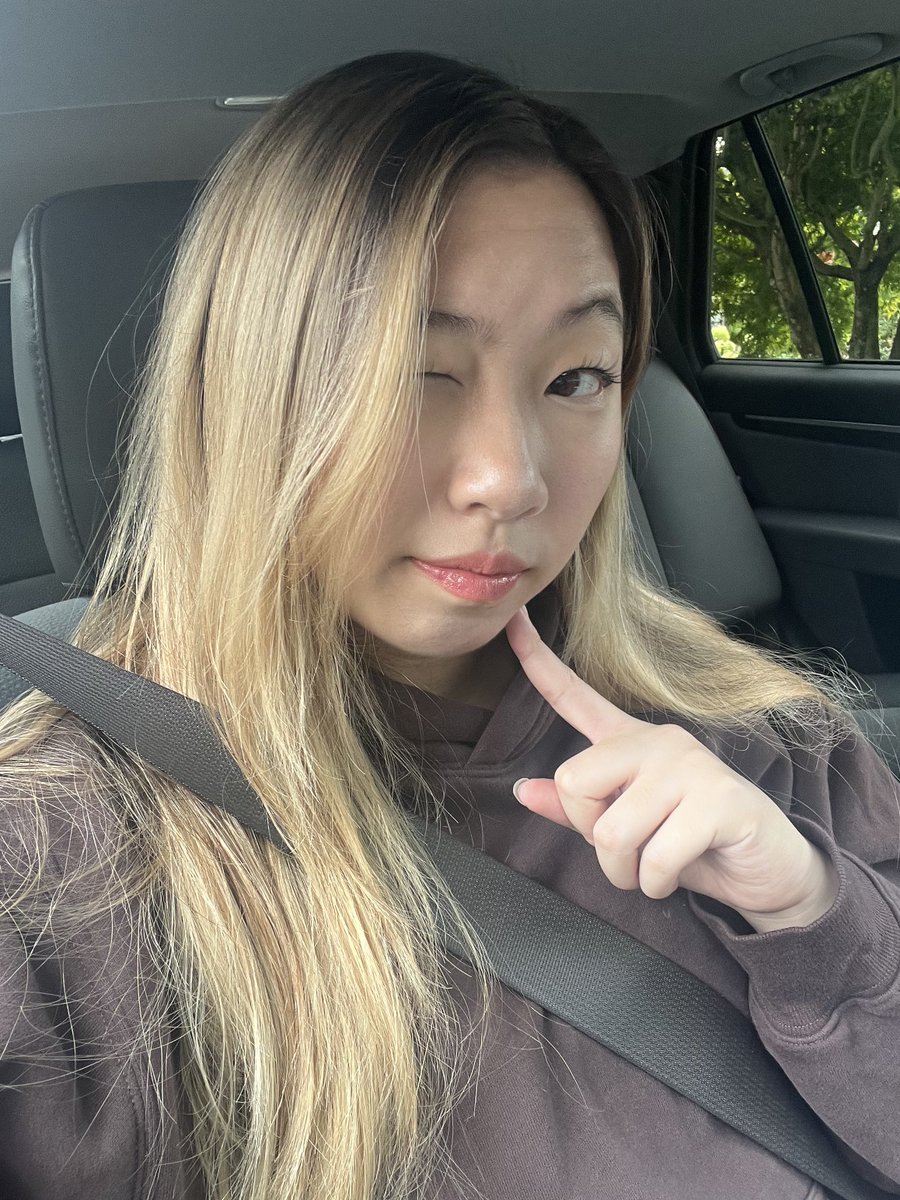 me when it’s pumpkin spice, fall candles, and sweatfleece season 🍂🕯️🤎ೀ