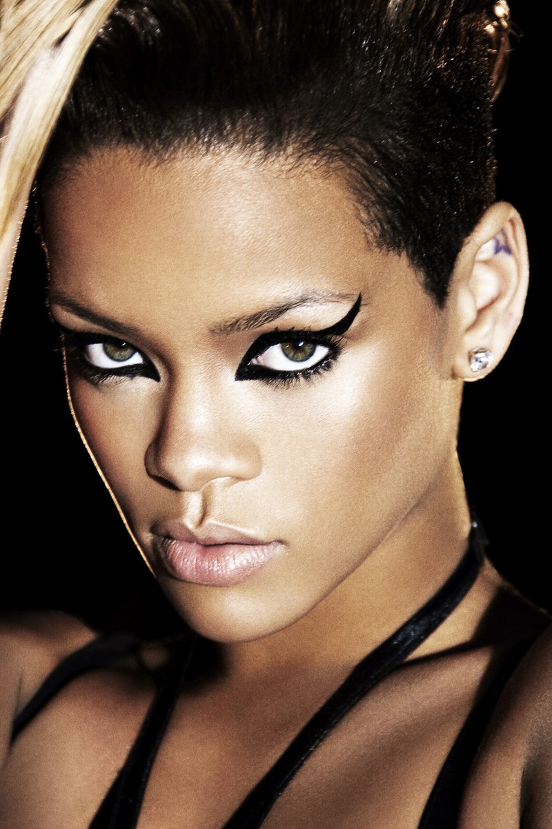 FentyStats's tweet photo. .@rihanna's "Rated R" had its biggest streaming day of the year on @Spotify on Friday — with 717,796 daily streams (up 7%). https://t.co/cSqwbGrFJj