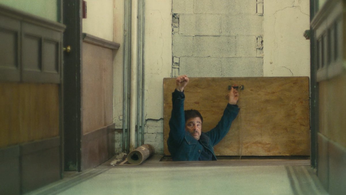 ErikDavis's tweet photo. I love how Jonny Greenwood’s score runs underneath the entire Bakton Cross escape in #OneBattleAfterAnother. It sharpens the intensity & increases the pace. That score is a big reason why the film feels like a breeze at almost 3 hours.

I asked Paul Thomas Anderson about these scenes and specifically the way he used Greenwood’s score. He said he had the music on set and would insert it into dailies so the actors could watch back the scenes with the music underneath it. I thought that was a cool detail.