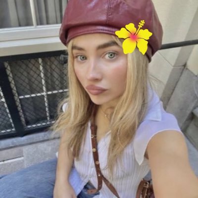 ferscarpenter's tweet photo. stream midnight sun by zara larsson !! 

#NuevaFotoDePerfil https://t.co/hWHG8L2zq7