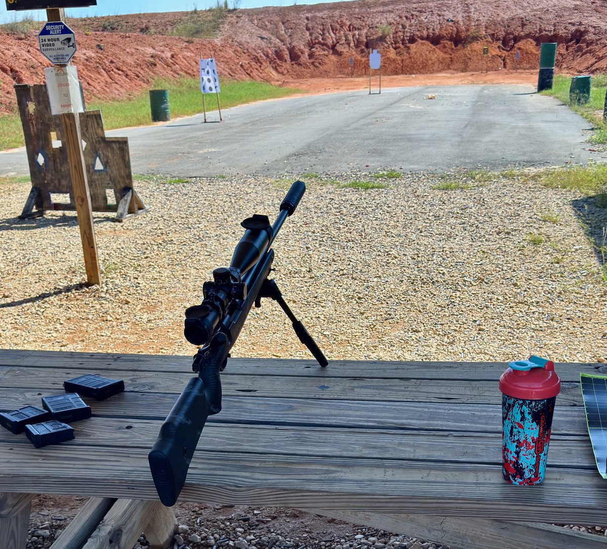 envalid's tweet image. 