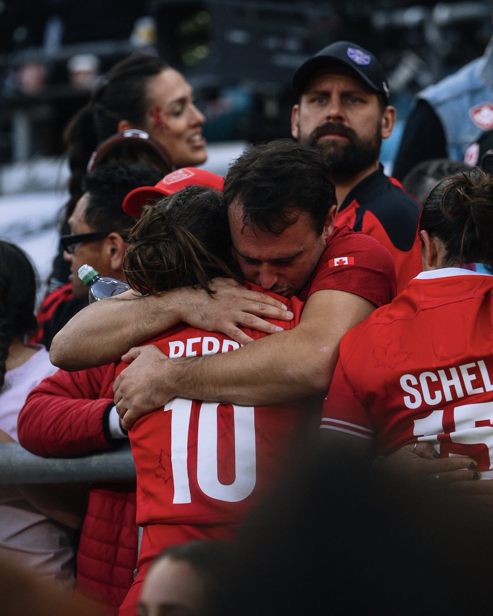 RugbyCanada's tweet image. Canada captured silver and the admiration of Canadians from coast to coast, who rallied behind a team that brought women’s rugby into the national spotlight and inspired the next generation of players. 👏

🗞️ Read more here: shorturl.at/lXzHj

#RugbyCA | #OneSquad