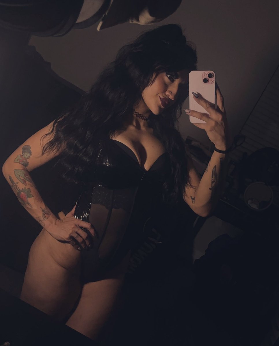 “GTG” Theee GAWWWWD tweet media