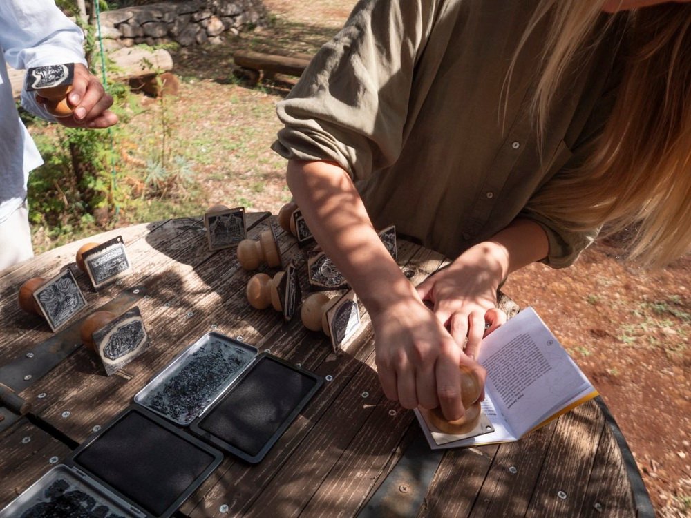 Za Svjetski dan turizma upriličena promocija Luštičkog pasoša bokanews.me/za-svjetski-da… via @boka_news