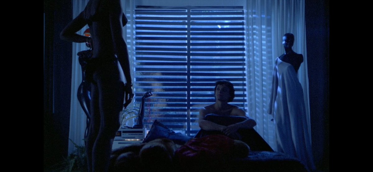 Mavi deyince aklıma genelde Jean-Jacques Beineix'in Diva'sı gelir.