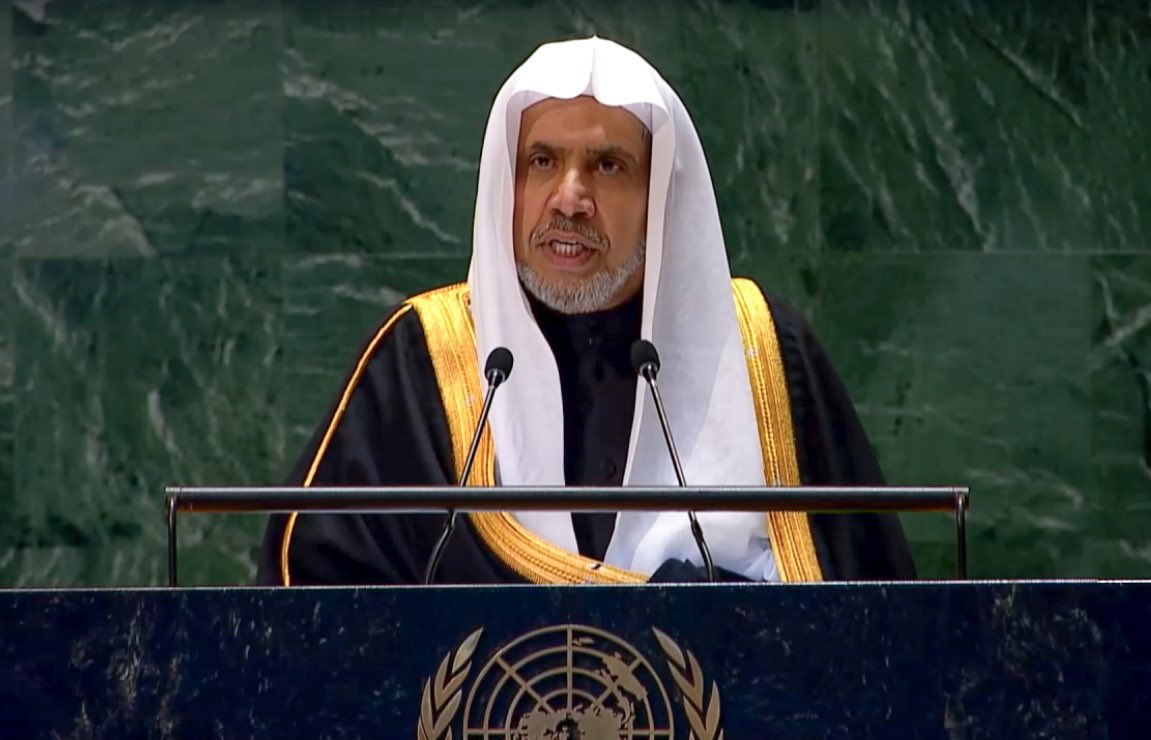 MWLOrg_Fr's tweet photo. La haine de l’Islam n’est pas seulement une menace pour les musulmans, mais un danger qui menace l’humanité tout entière et qui sème la division entre les nations et les sociétés.
La Ligue islamique mondiale poursuit ses efforts pour la combattre à travers un ensemble d’initiatives internationales globales, menées dans les principales plateformes onusiennes, académiques et médiatiques.