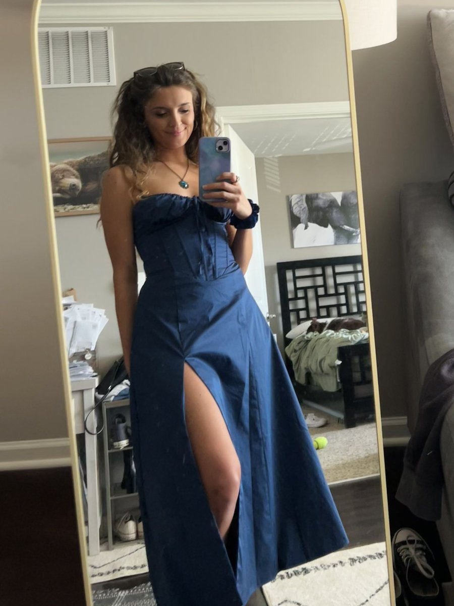 Ready for the Renaissance Fair 💙🖤