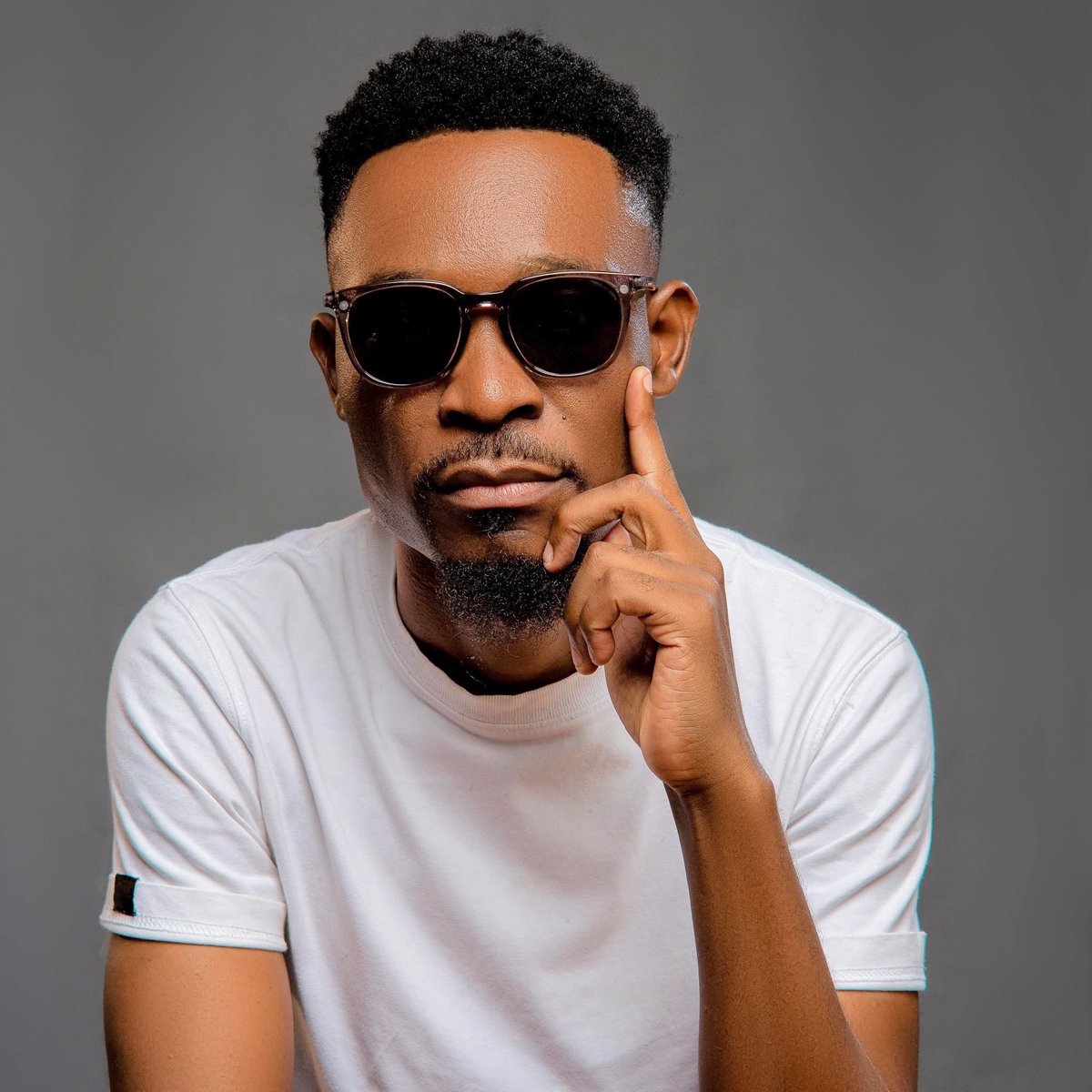 Lawi has dropped his album “My Father’s Land” strictly on Vwaza. 🎶

vwaza.com/album/my-fathe…