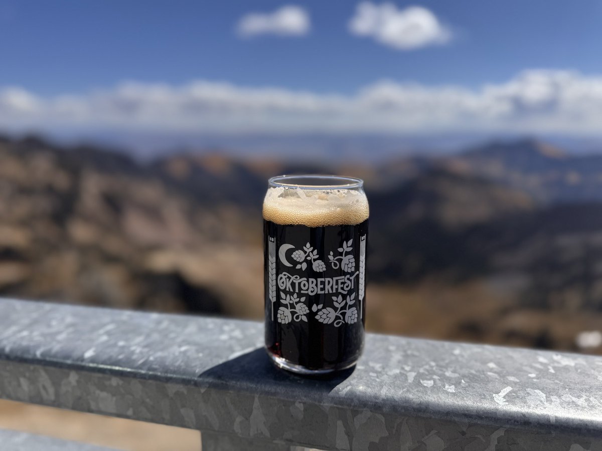 JasonSynaptic's tweet image. Happy 1 year anniversary @NutritionNerd! Back where it started @Snowbird