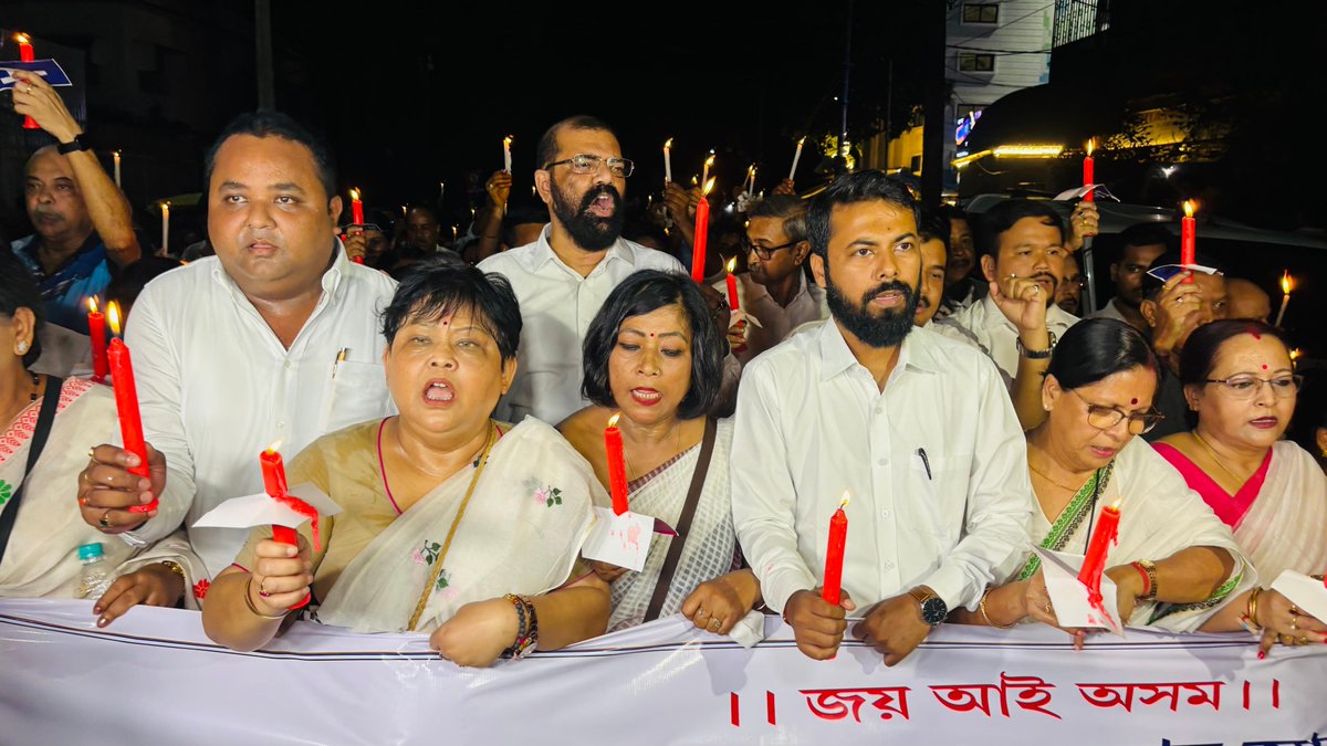 SamujjalBhatta's tweet photo. প্ৰাণৰ শিল্পী জুবিন গাৰ্গৰ বাবে ন‍্যায় বিচাৰি ৰাজ‍্যজুৰি মমশিখা সমদল https://t.co/9YSO8gUxvI