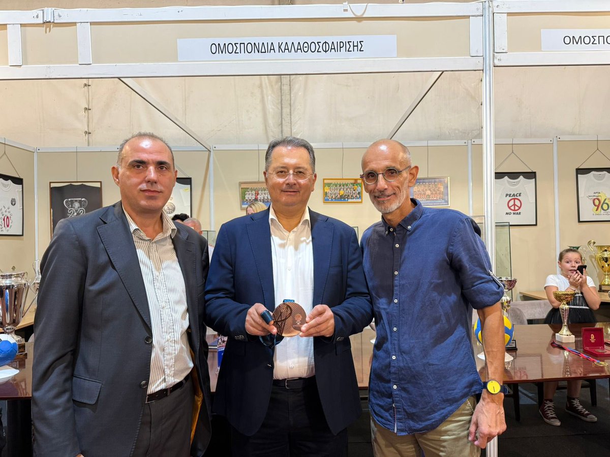 HellenicBF's tweet image. ΠΑΣ Γιάννινα , Ολυμπιακός και ΕΟΚ επισκέφτηκαν το Εκθεσιακό Κέντρο «Κώστας Βάγιας » μια μέρα πριν το τζάμπολ του SuperCup  Γυναικών.

#SuperCupWomen #HellenicBF #HellenicBasketballFederation #PlayLikeHer 🇬🇷🏀