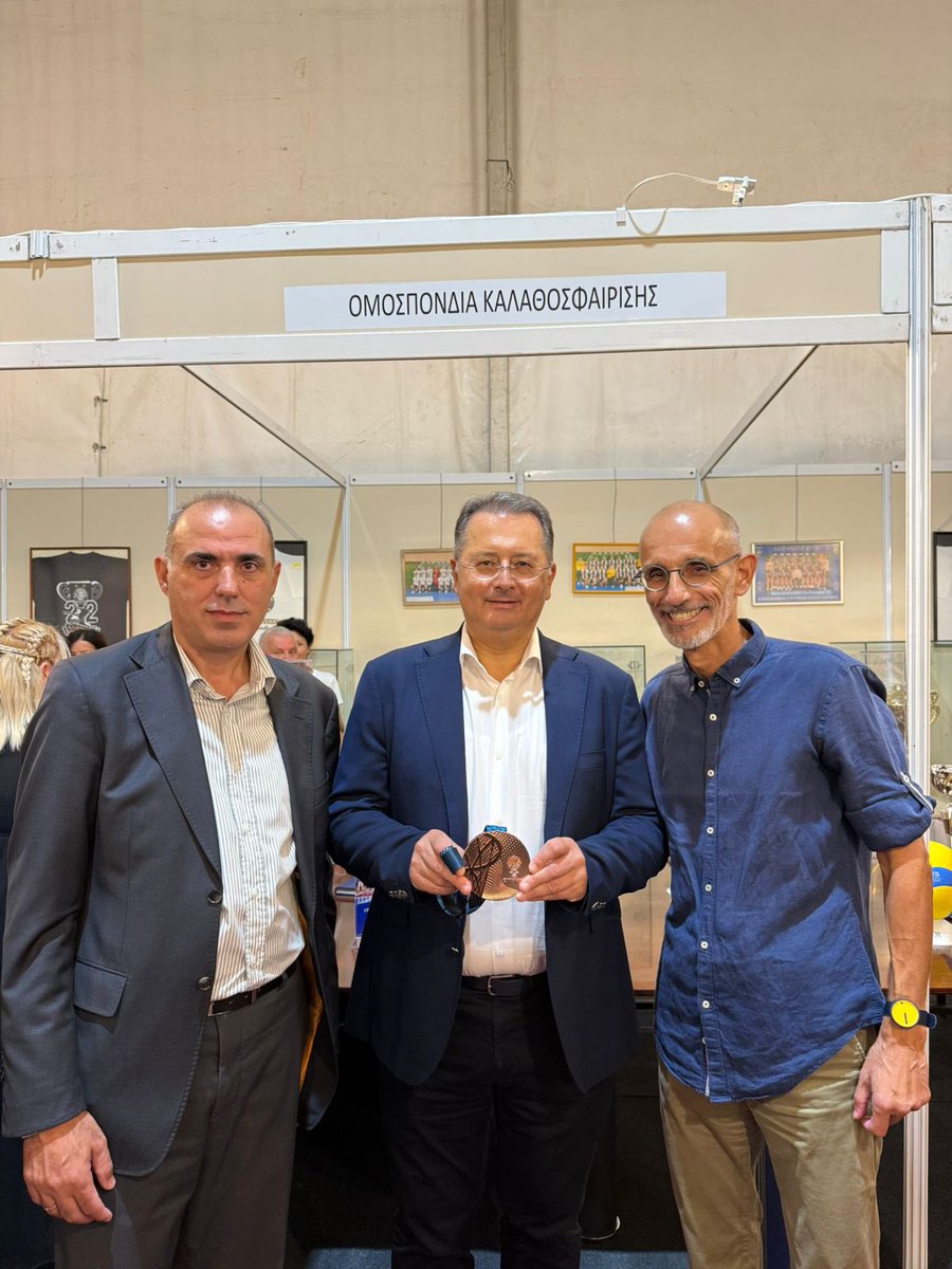 HellenicBF's tweet image. ΠΑΣ Γιάννινα , Ολυμπιακός και ΕΟΚ επισκέφτηκαν το Εκθεσιακό Κέντρο «Κώστας Βάγιας » μια μέρα πριν το τζάμπολ του SuperCup  Γυναικών.

#SuperCupWomen #HellenicBF #HellenicBasketballFederation #PlayLikeHer 🇬🇷🏀