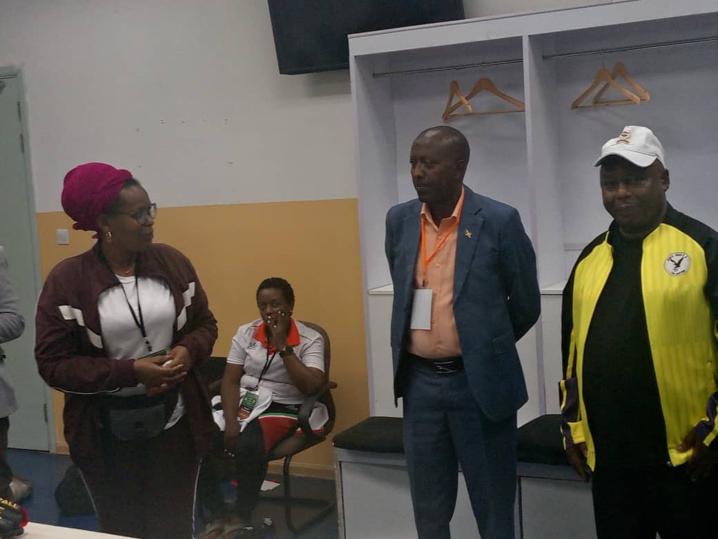 BurundinLusaka's tweet photo. Ambassador Evelyne Butoyi was present at Levy Mwanawasa Stadium in Ndola ๐ฟ๐ฒ to cheer on the #Burundi๐ง๐ฎU20 womenโs team, #IntambaMuRugamba, in their clash with #Zambia. Despite their fighting spirit, the Hirondelles fell 2-0. ๐ง๐ฎโฝ #Burundi #U20WomensFootbal https://t.co/DBPaB3j3gA