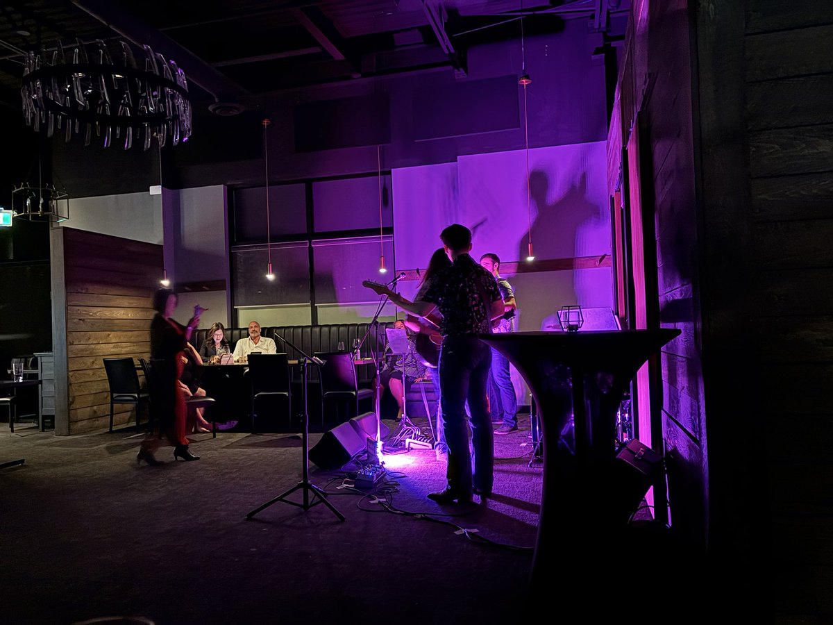 Sliv21's tweet image. @ChefPaulShufelt hosted another successful fundraiser at #HayloftRestaurant last night. 

#BaconDays was amazing and delicious as always!
#GreatNight