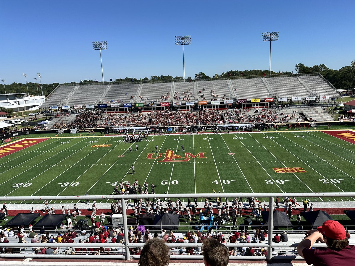 Coach Estes tweet media