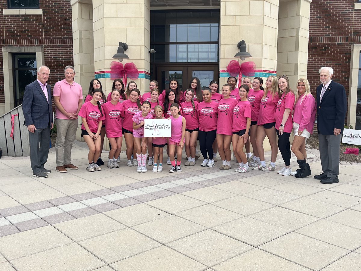 Thank you to <a href="/Bridgewater_Twp/">Bridgewater Township</a> Mayor Moench, Councilman Norgalis &amp; Councilman Kurdyla for helping us kick off Breast Cancer Awareness Month 🎀#PuttingPinkInTheParks