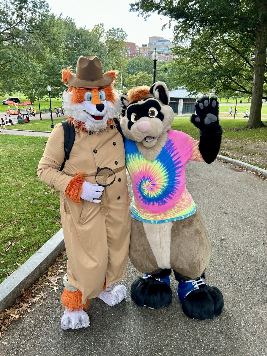 wiley207's tweet image. Went to a little fur meet picnic at the Boston Common as private toon detective Sam Valentino!