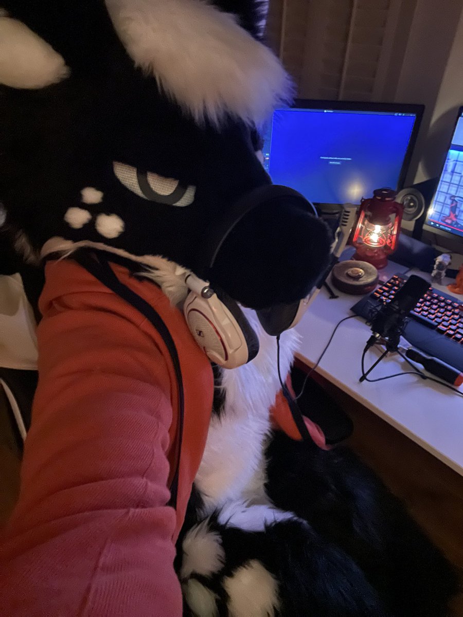 🦨 <a href="/Akeloes/">Akeloes</a> just told me to post this to twitter dot com and bluesky dot com and facebook dot com and myspace dot com and some others that I can't remember because he was rambling and I couldn't keep up