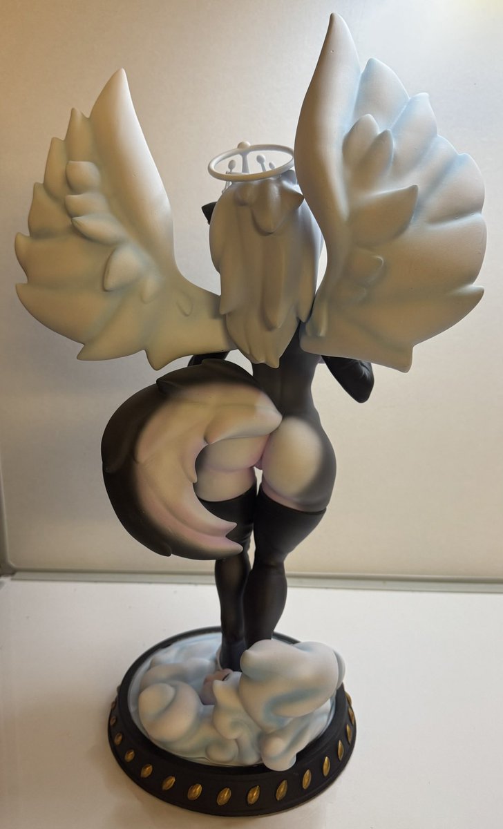Angelic Loona  - 

Printed and painted by <a href="/Libi3Dprinter/">自由</a> 
Digital model by <a href="/MM_afterdark/">MMAD (Comms closed for now)</a> 

#helluvaboss #Loona #loonahelluvaboss #3Dprint #furry